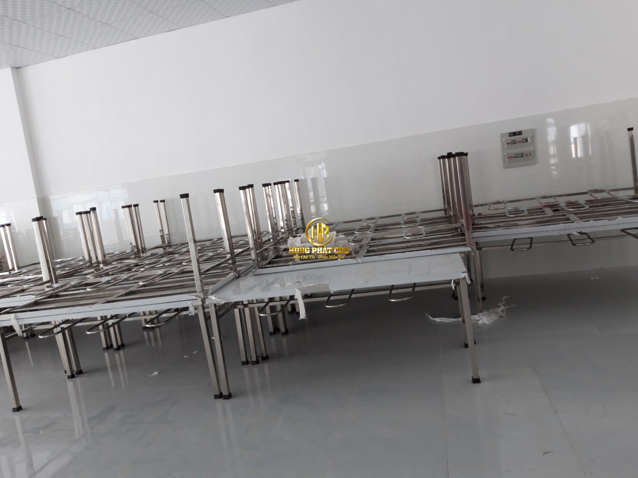 Bàn ăn công nghiệp Inox_2