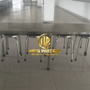 Xưởng Sản Xuất Bàn Ăn Công Nhân Theo Yêu Cầu