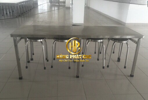 Bàn Ăn Khu Chế Xuất Thực Phẩm 2026 - Giải Pháp Bếp Ăn Đạt Chuẩn